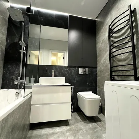 Avalon стрийська автовокзал,трускавецька Lviv