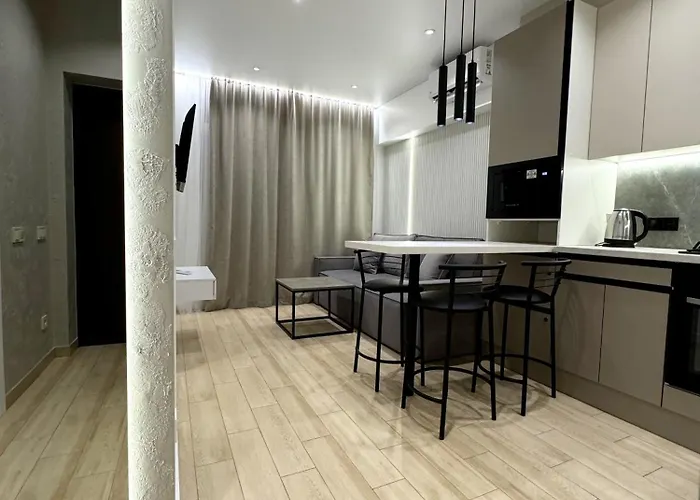 Avalon стрийська автовокзал,трускавецька *