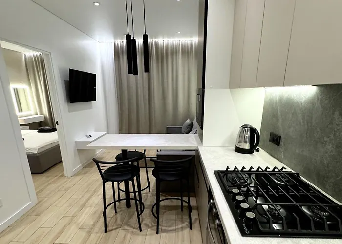 Avalon стрийська автовокзал,трускавецька